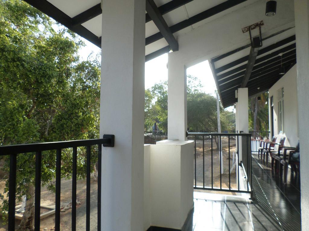 Romana Rest Катарагама Экстерьер фото