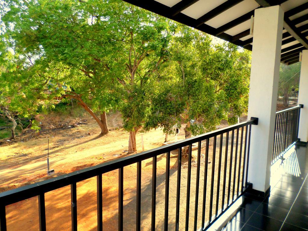Romana Rest Катарагама Экстерьер фото